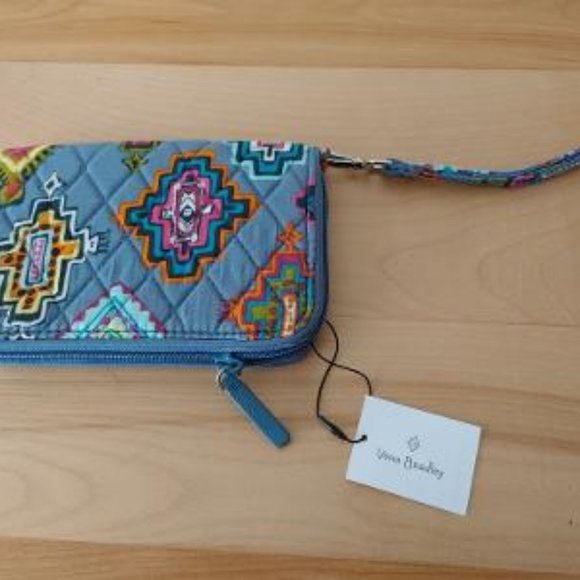 VERA BRADLEY BNWT RFID Grab & Go Wristlet RETIRED PATTERN - Picture 4 of 8